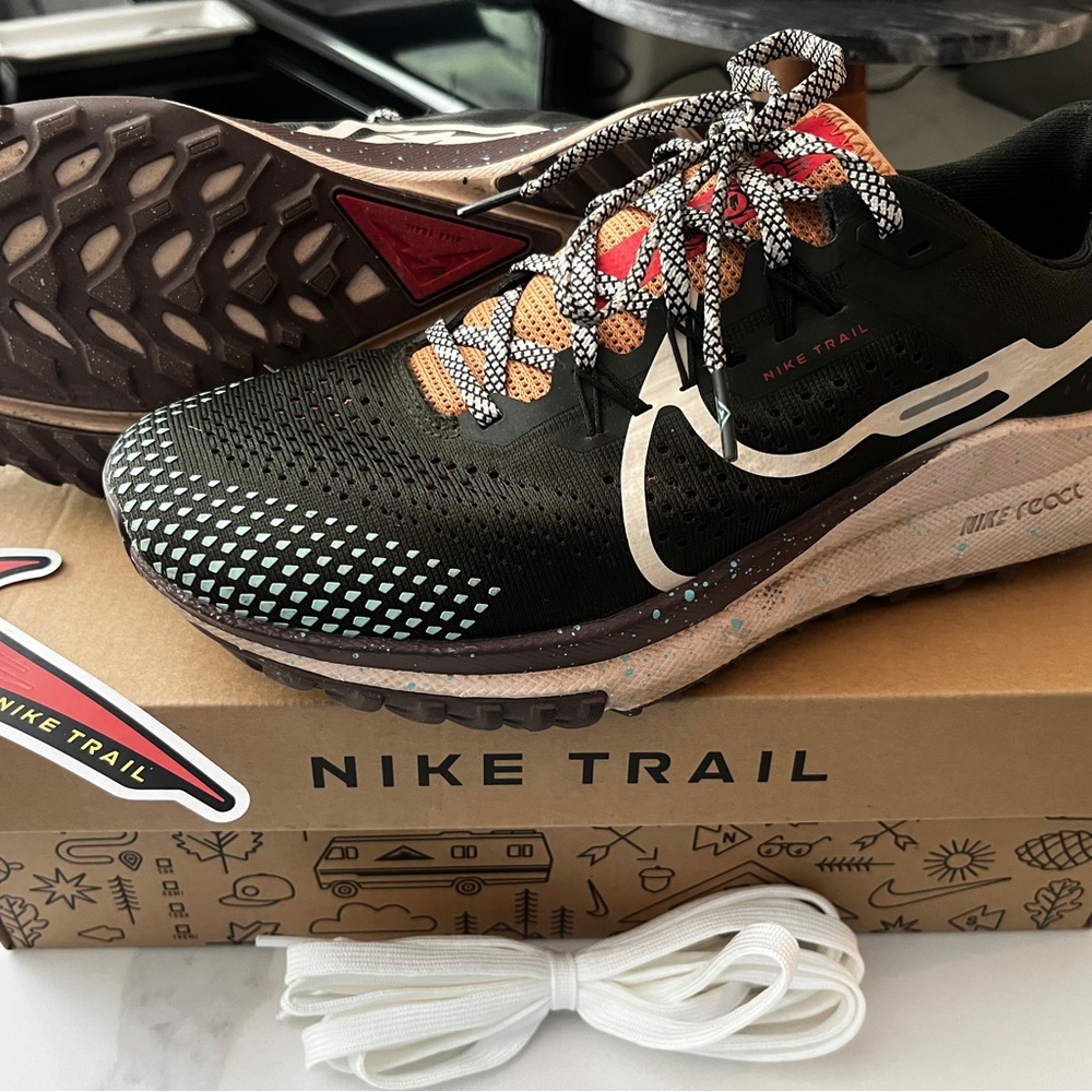 Nike Sneakers Trail 4